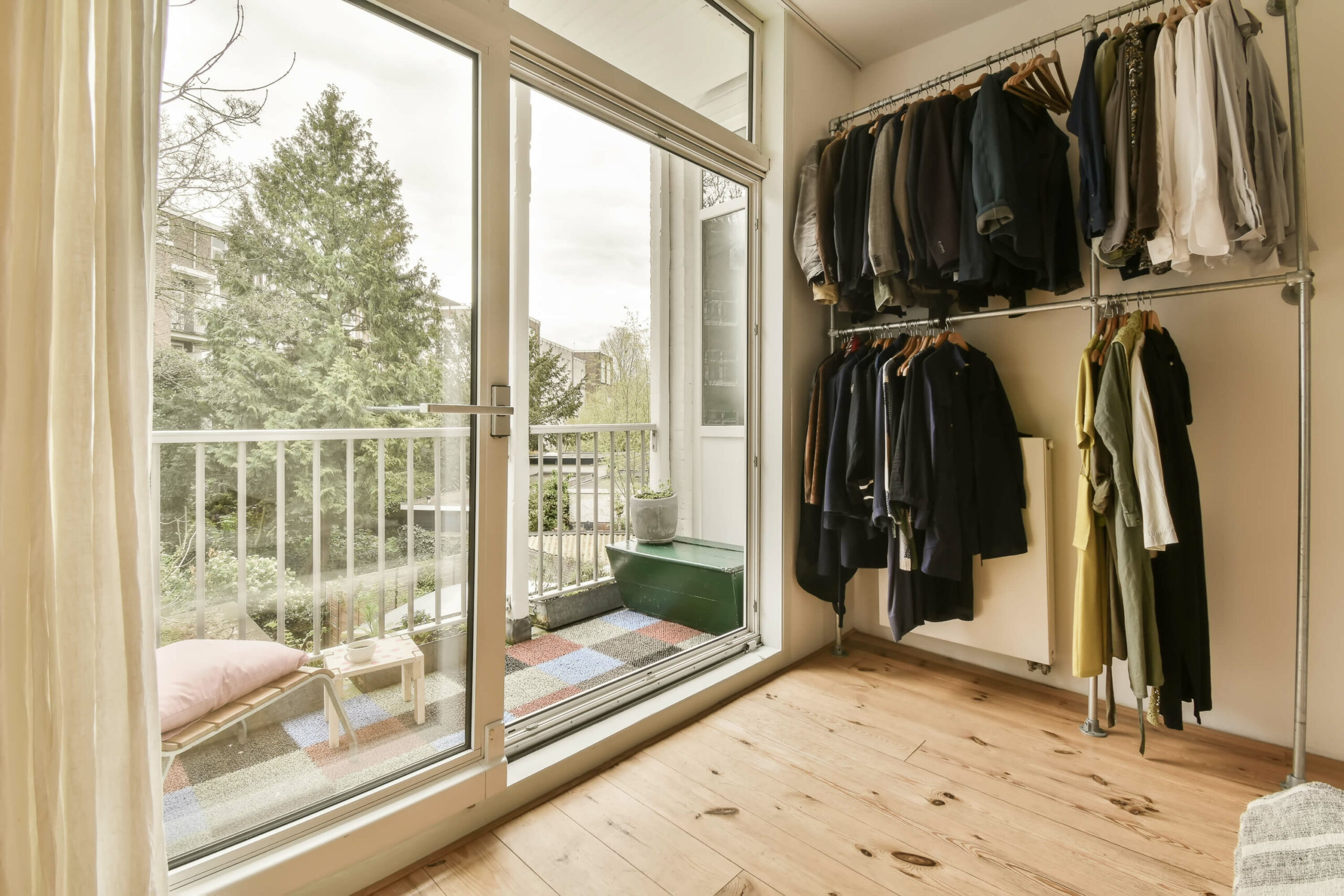 Optimiza tu espacio con puertas corredizas de vidrio: la combinación perfecta entre funcionalidad y elegancia